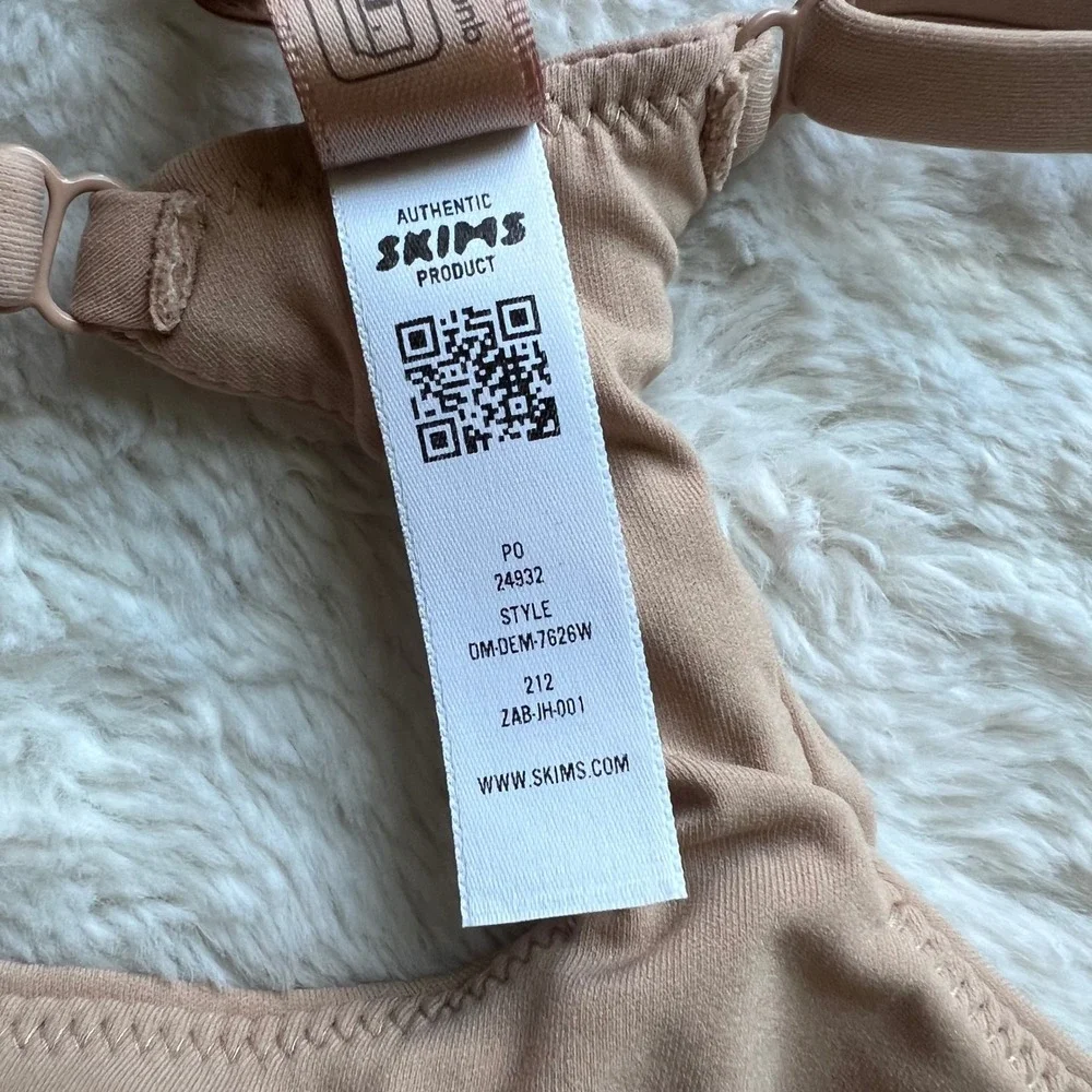 SKIMS Women's Fits Everybody Racerback Demi Bra Clay Size 32C DM-DEM-7626W NWT